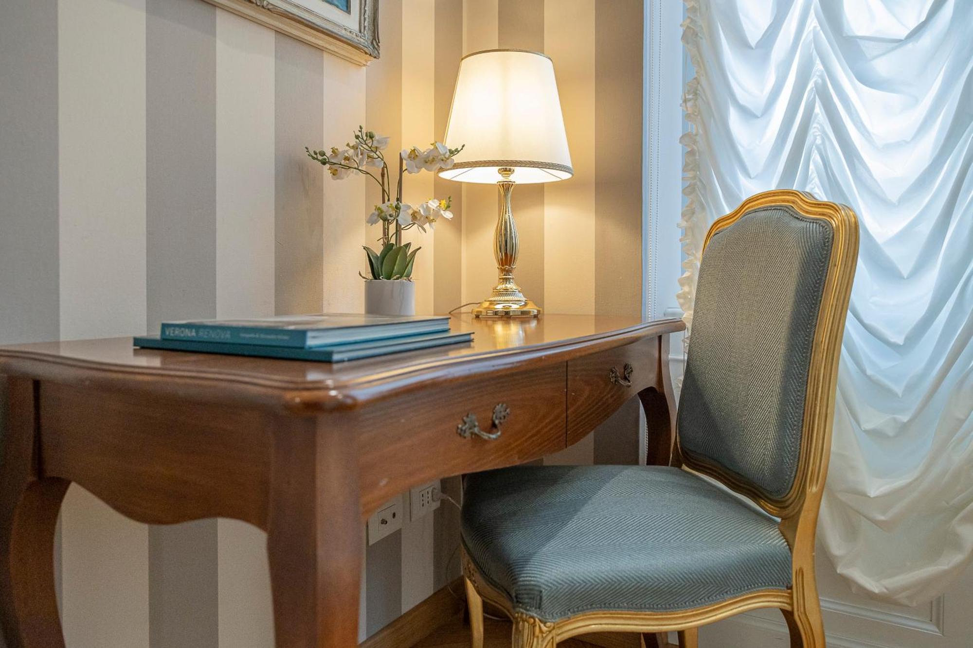 Palazzo Monga Boutique Guesthouse Verona Eksteriør bilde