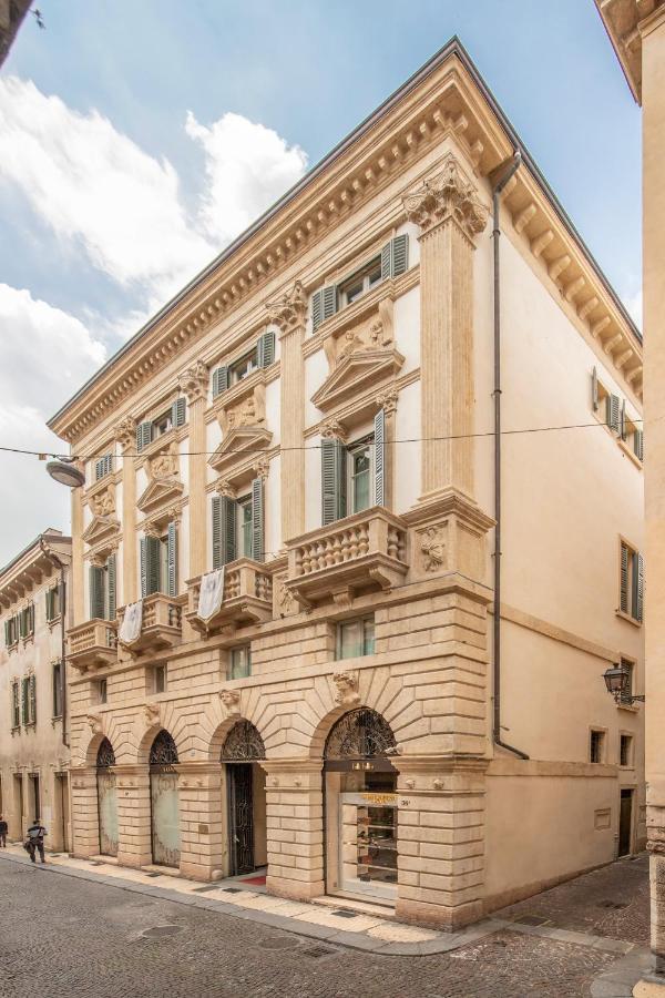 Palazzo Monga Boutique Guesthouse Verona Eksteriør bilde